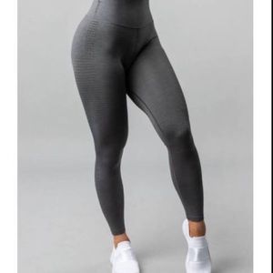 ALPHALETE HALO LEGGINGS
